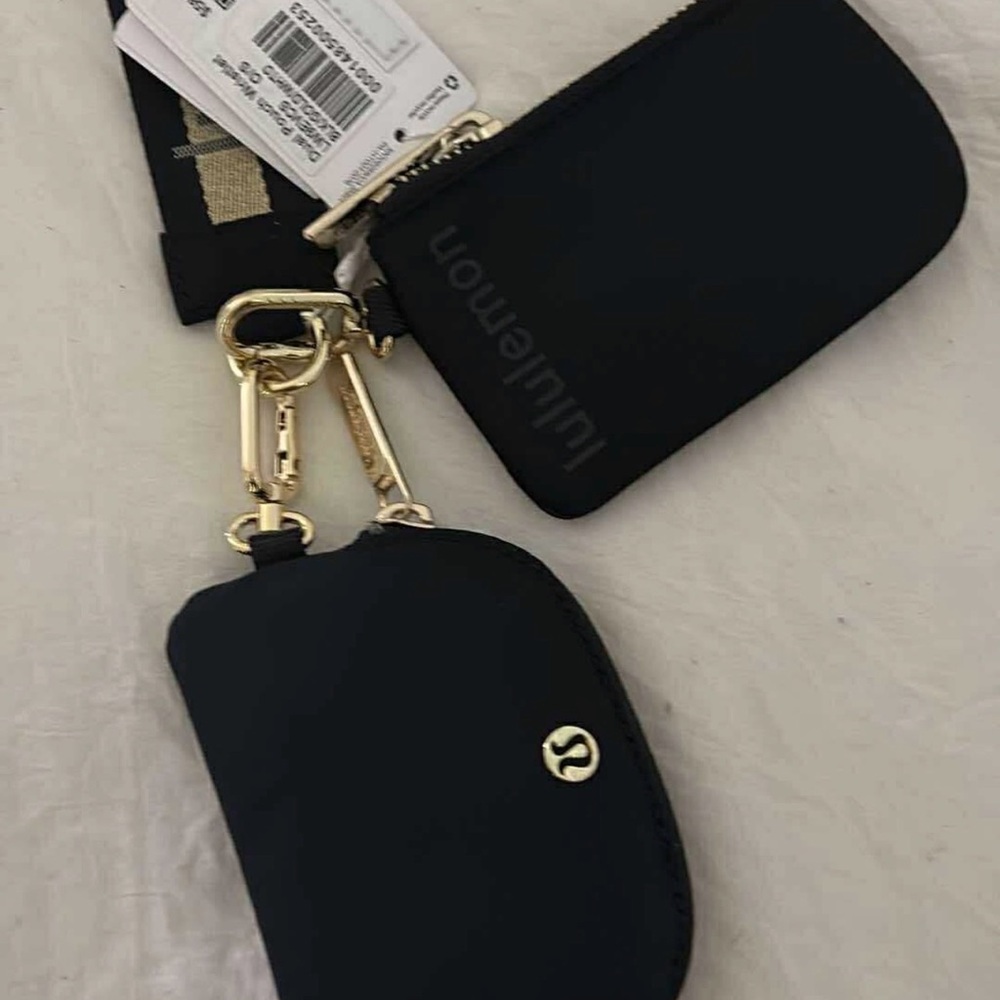 Lululemon Dual Pouch BLACK AND GOLD🖤💛